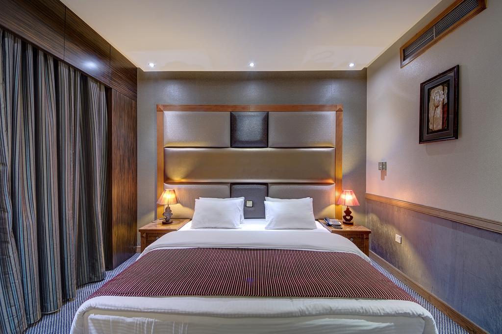 דובאי Delmon Palace Hotel מראה חיצוני תמונה