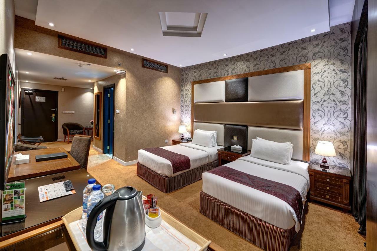 דובאי Delmon Palace Hotel מראה חיצוני תמונה