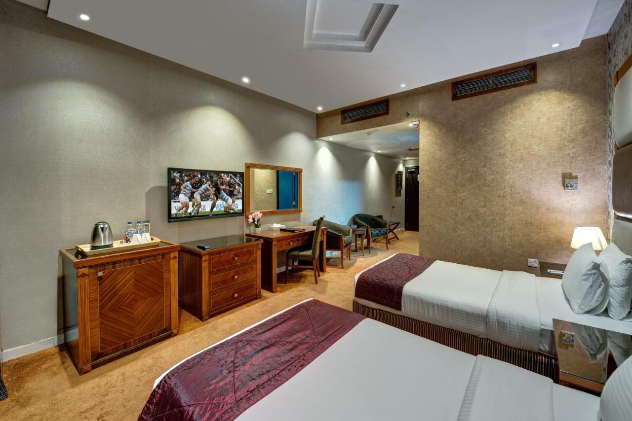 דובאי Delmon Palace Hotel מראה חיצוני תמונה