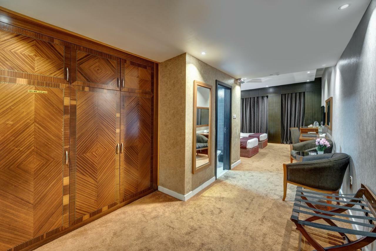 דובאי Delmon Palace Hotel מראה חיצוני תמונה