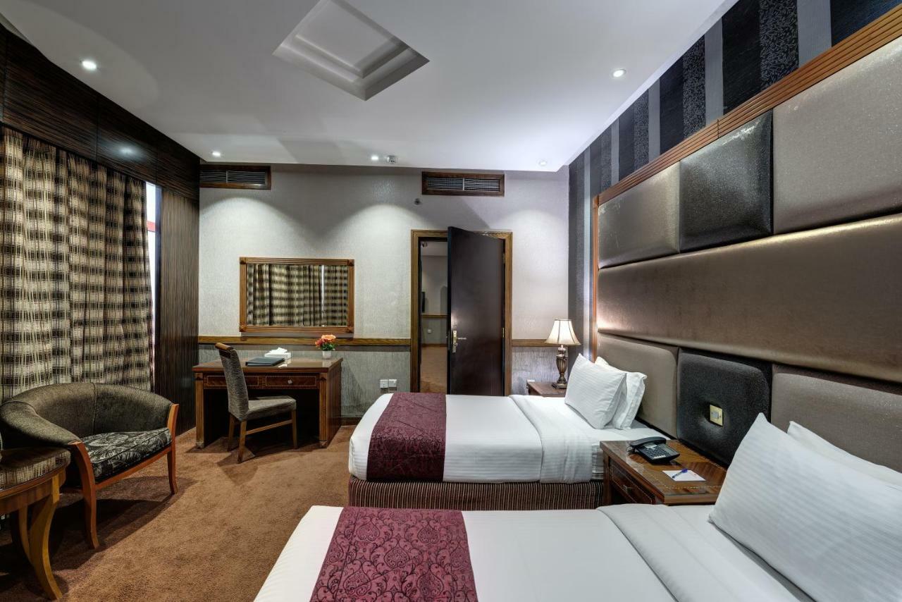 דובאי Delmon Palace Hotel מראה חיצוני תמונה