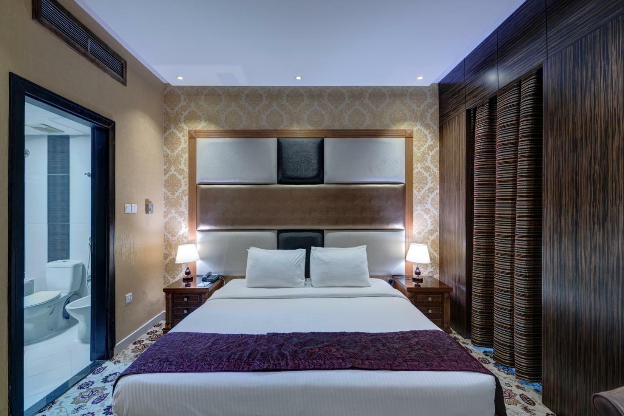 דובאי Delmon Palace Hotel מראה חיצוני תמונה