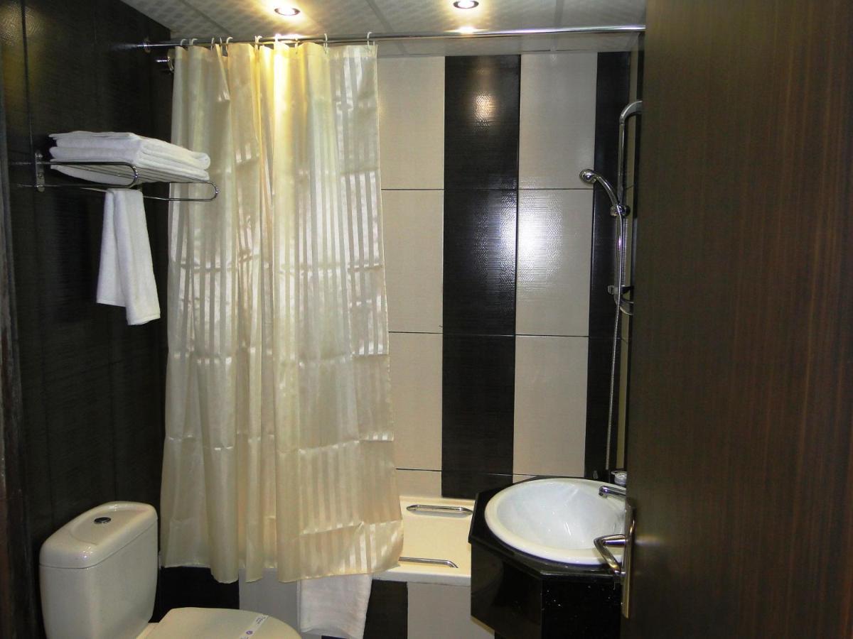דובאי Delmon Palace Hotel מראה חיצוני תמונה